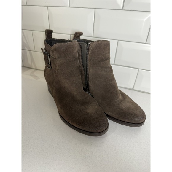 Clark Women's Mila Charm Suede Booties With Zipper In Taupe Gray Suede Size 7.5 - Picture 3 of 6